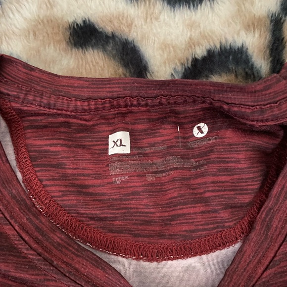 Men’s Maroon Dri Fit Shirt Size XL - Picture 5 of 5